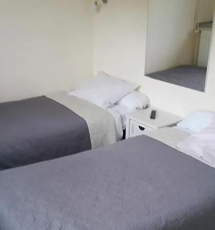 Acacias Aparthotel