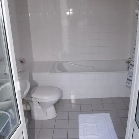 Appart hôtel Acacias 3*