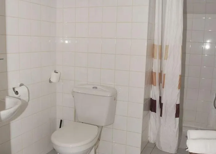 Aparthotel Acacias Apparts Hotel 3*